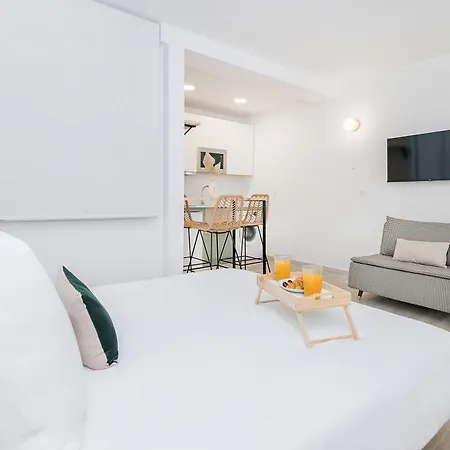 Exclusive Comedia Apartament